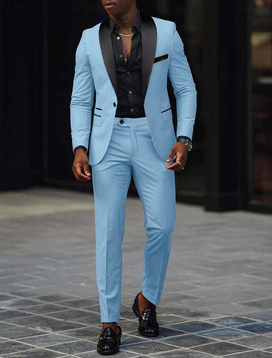 ONE-BUTTON SUIT FOR MEN